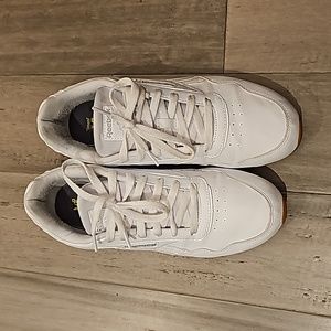 Reebok White Women's Classic Harman Run Sneaker sz 9.5